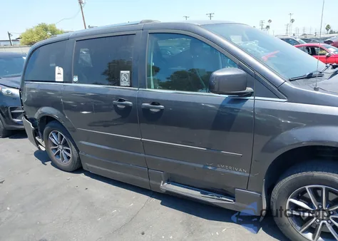 2016 Dodge Grand Caravan Sxt из США, поврежденный, VIN 2C4RDGCG7GR358225